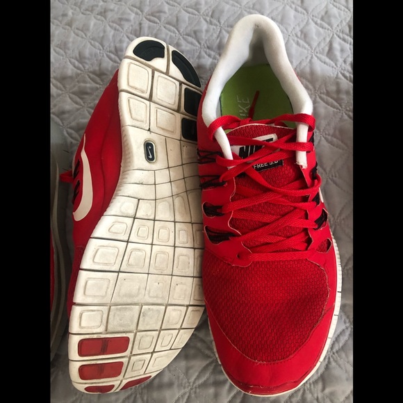 12.5 Mens Nikes (red,white, black) - Picture 2 of 2